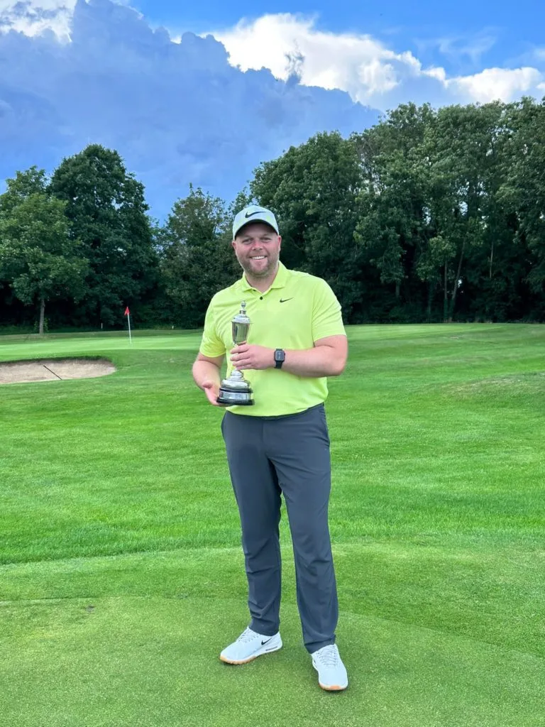 Mercury Cup Scratch Title of Oli Willson