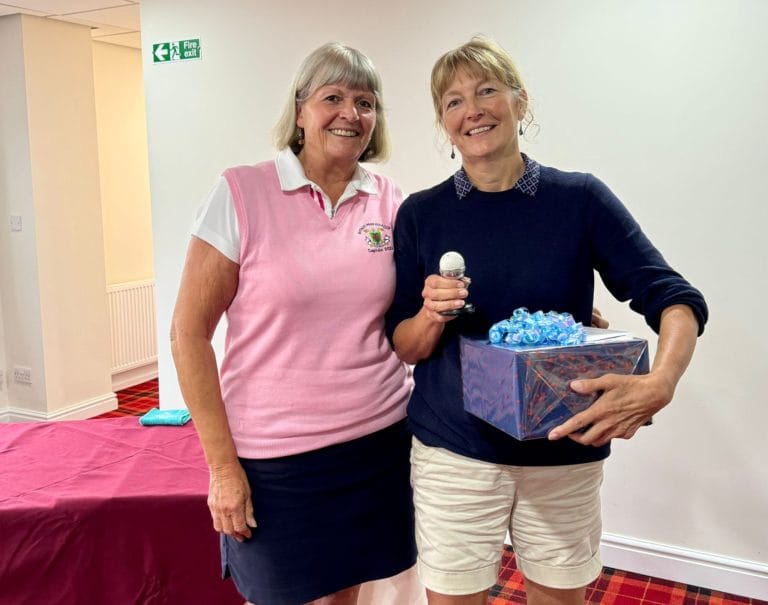 Dawn Patchett Wins Travelling Trophy